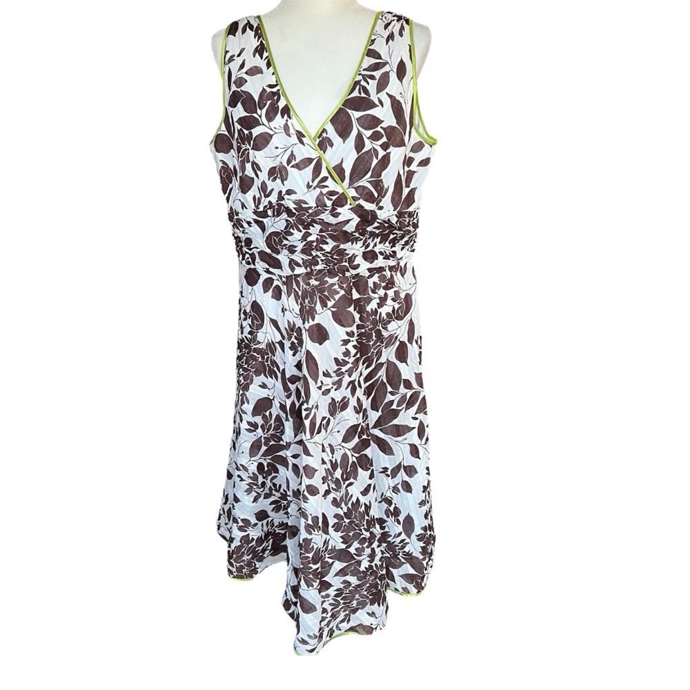 Robbie Bee Fit and Flare Dress Brown White Floral Green Trim Plus Size 16